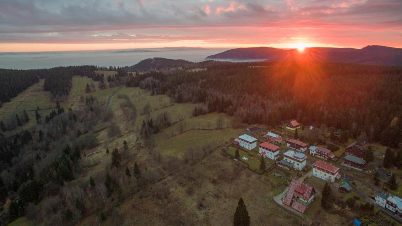 Horska Bouda Schmitke Vyhled Klinovec Villa Jáchymov Esterno foto